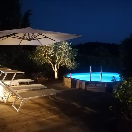 Casa Vacanze "La Farfalla" Lägenhet Cusignano Exteriör bild